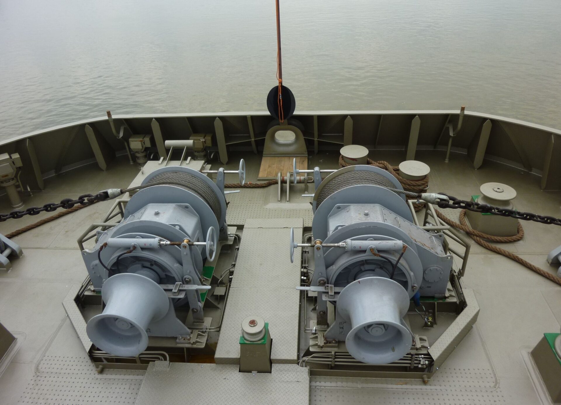 04-05-anchor-mooring-winch-5